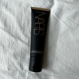 Nars velvet matte skin tint spf30 light 2 Alaska